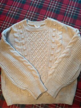 Time and Tru Cream Cable Knit Crewneck Sweater